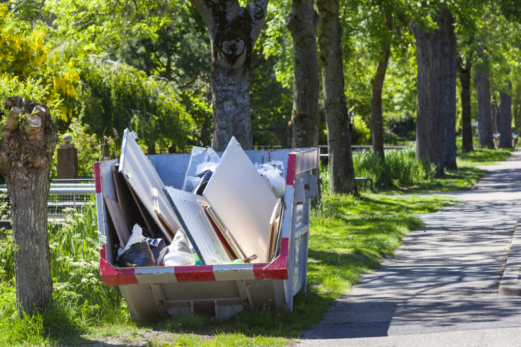 Dumpster Rental Tips for Estate Cleanouts in the Los Angeles Area